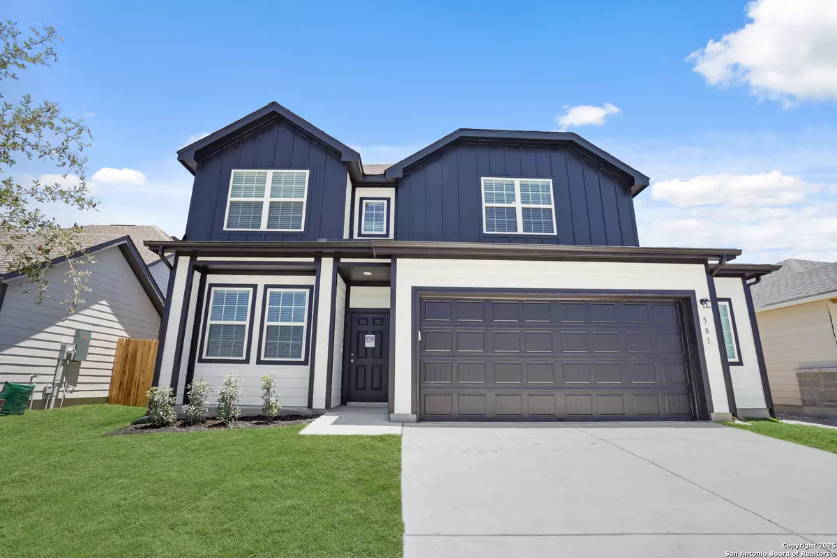 Seguin, TX 78155,501 Lina Way