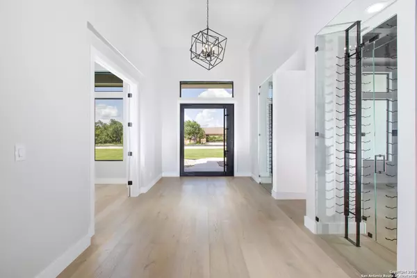 Spring Branch, TX 78070,118 Obscure Way