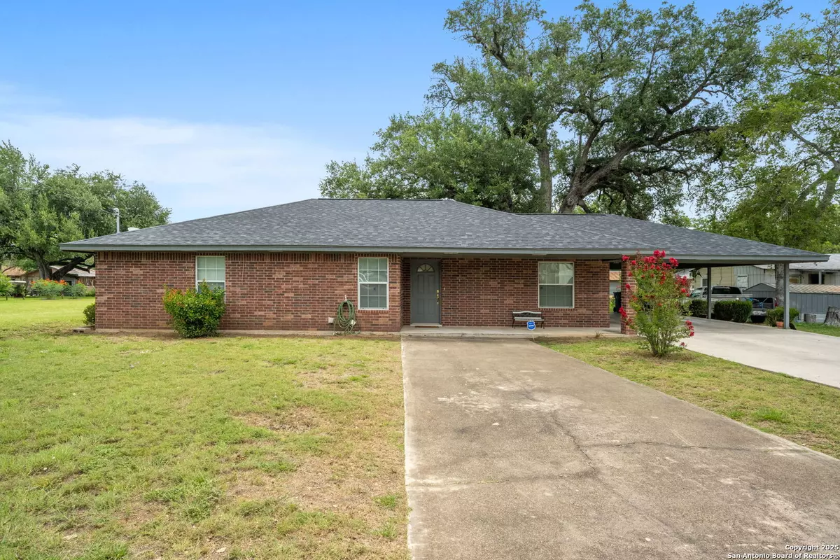 Pleasanton, TX 78064,908 Mansfield