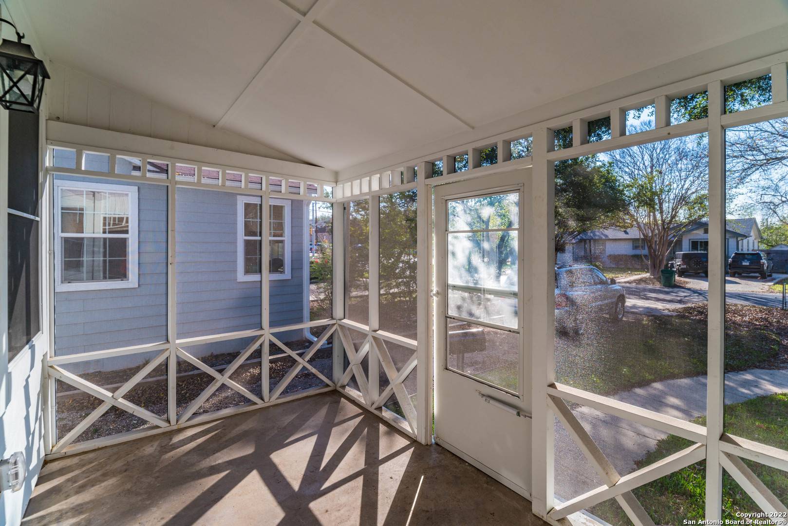 Alamo Heights, TX 78209-4659,351 REDWOOD ST