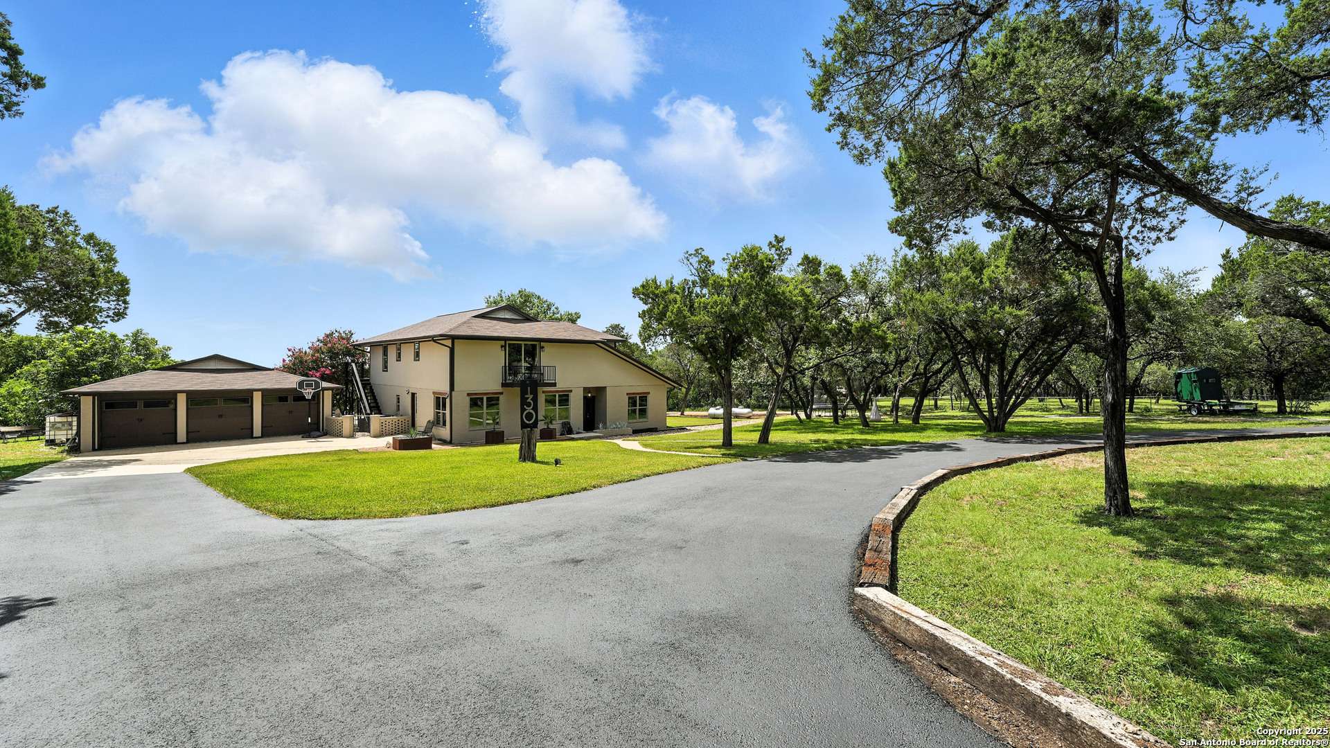 New Braunfels, TX 78132,130 Oak Ridge