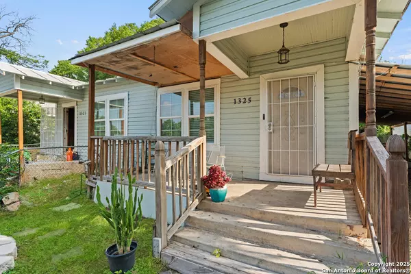 San Antonio, TX 78201,1327 French