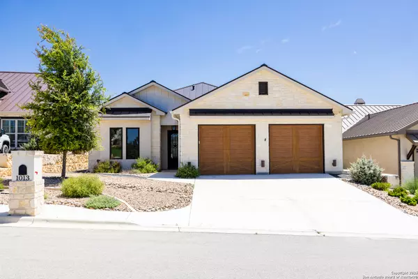 1013 COMANCHE HILLS, Kerrville, TX 78028