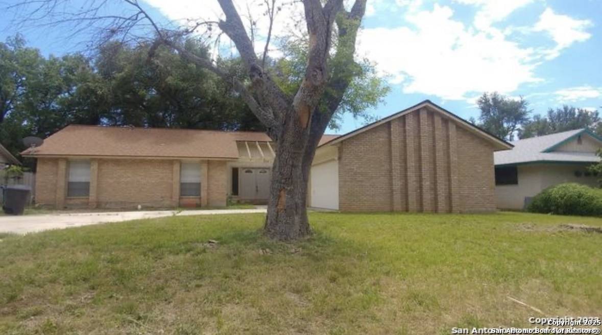 8307 Lou Gehrig, San Antonio, TX 78240