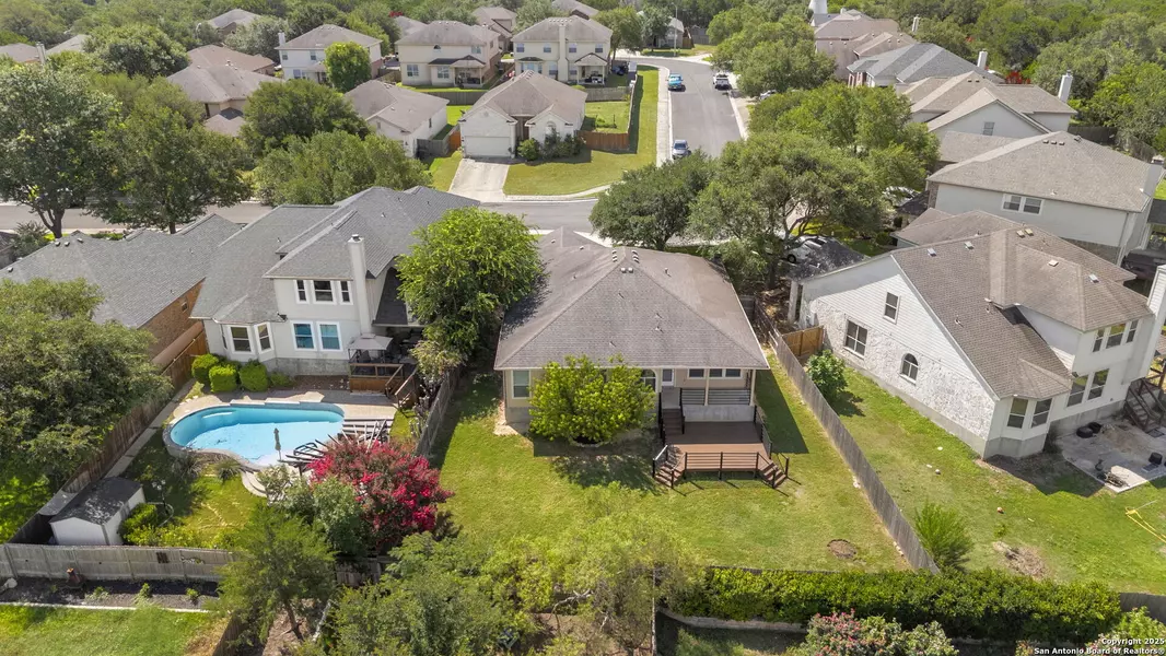 665 La Bahia Loop, New Braunfels, TX 78132