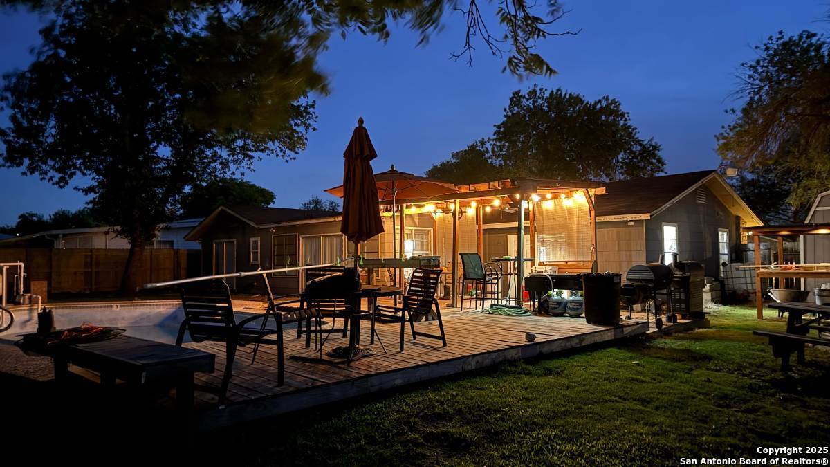 1802 Fort Henry, San Antonio, TX 78245