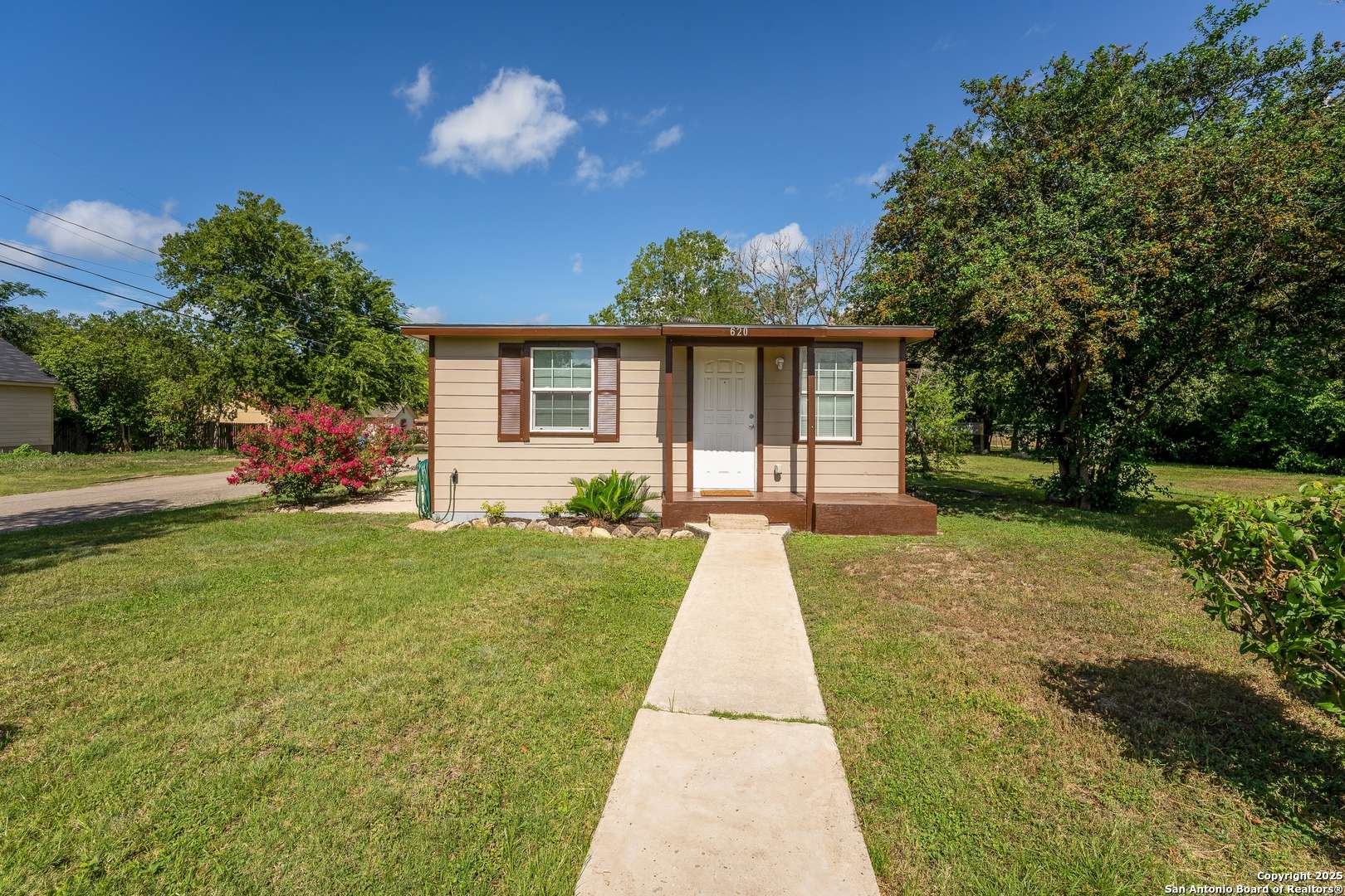 Seguin, TX 78155,620 Stratton