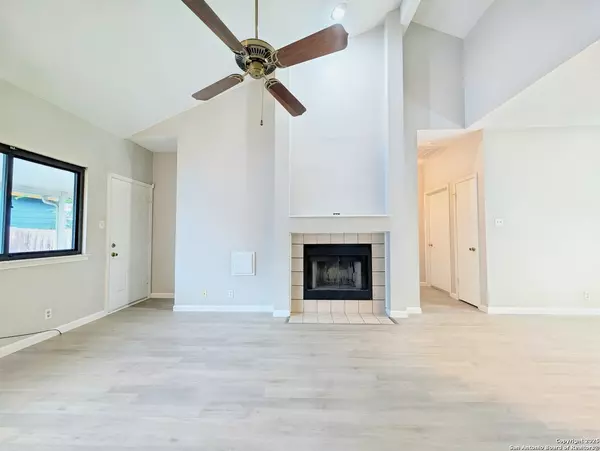 San Antonio, TX 78247,5858 Spring Green