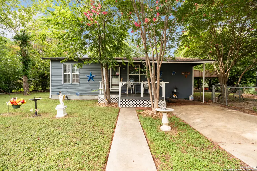 1024 Juarez, Seguin, TX 78155