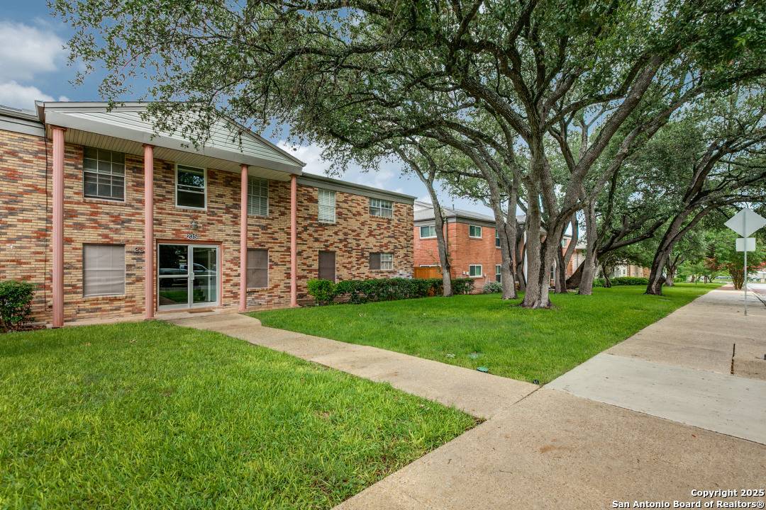 San Antonio, TX 78216,235 W Silver Sands Dr UNIT 6