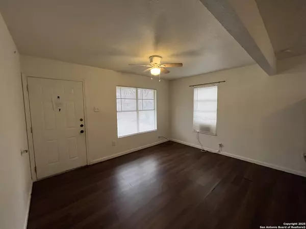 San Antonio, TX 78220-2303,443 Bundy St.