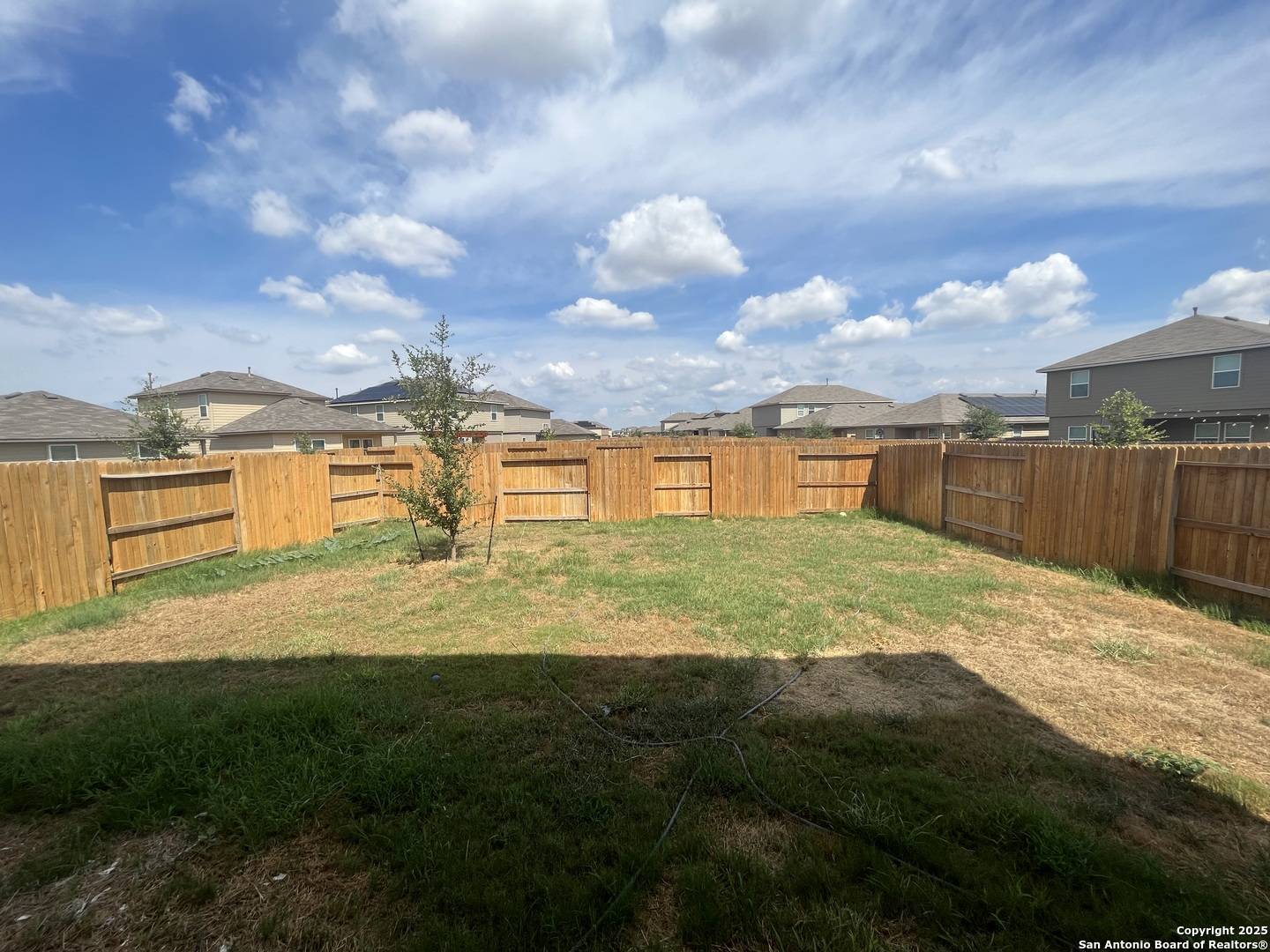 Floresville, TX 78114,116 Bunkers Hill