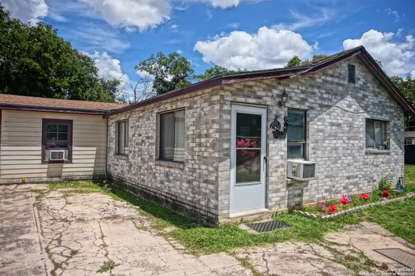 614 S San Gabriel, San Antonio, TX 78237