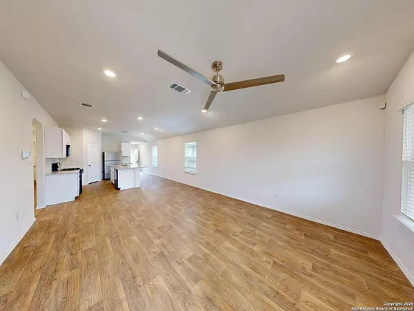 San Antonio, TX 78245,3526 Angus Crossing