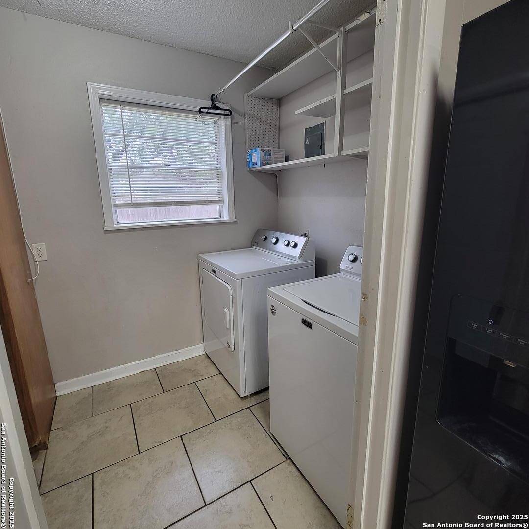 Pleasanton, TX 78064,301 Greenlawn