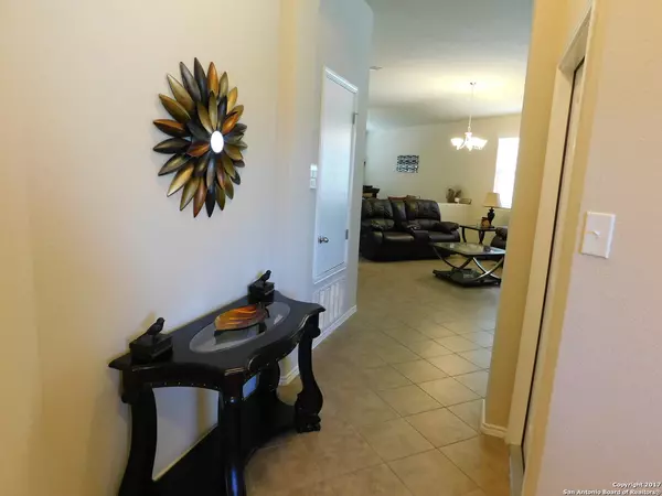 Converse, TX 78109-2323,8626 CHICKASAW BLUFF