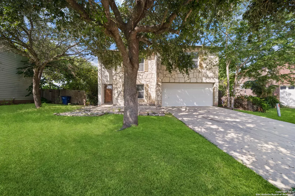 New Braunfels, TX 78130-2437,1117 Stone Hollow