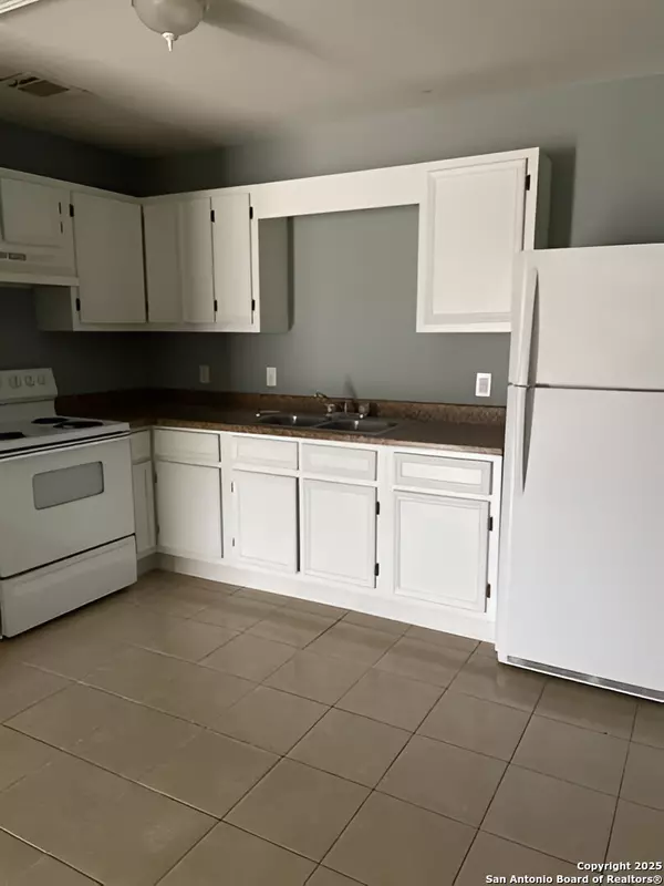 San Antonio, TX 78239,7627 Windsor Oaks