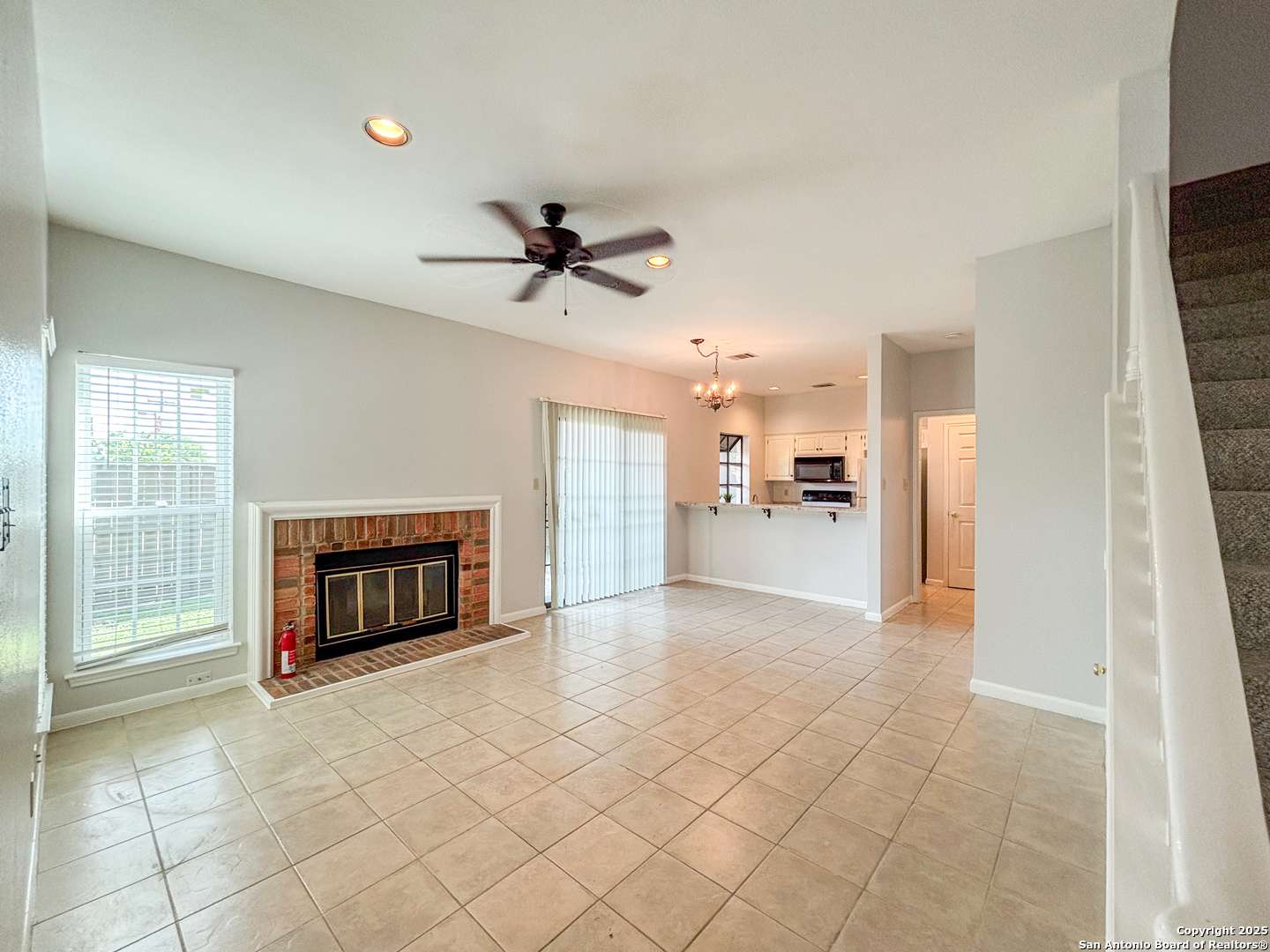 19 Chapel Hill Circle, UNIT 19, San Antonio, TX 78240