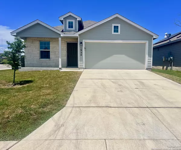 1924 Green Warbler, New Braunfels, TX 78130