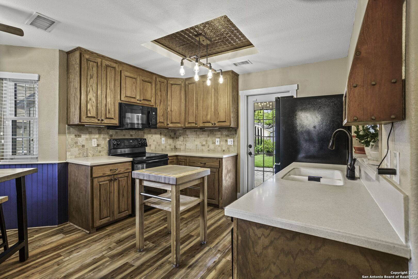 San Antonio, TX 78213,1510 Vista Azul