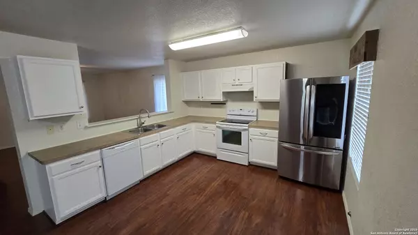 San Antonio, TX 78245,111 Spruce Breeze