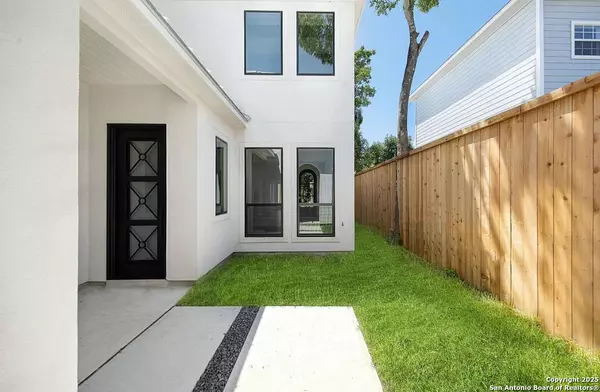 San Antonio, TX 78212,212 Melrose
