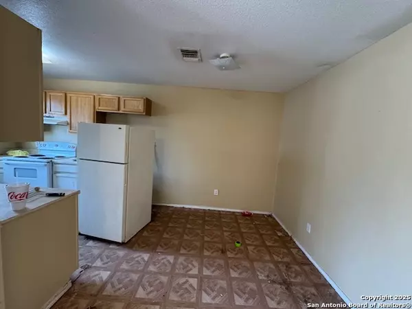 San Antonio, TX 78237,4613 Cesar Chavez