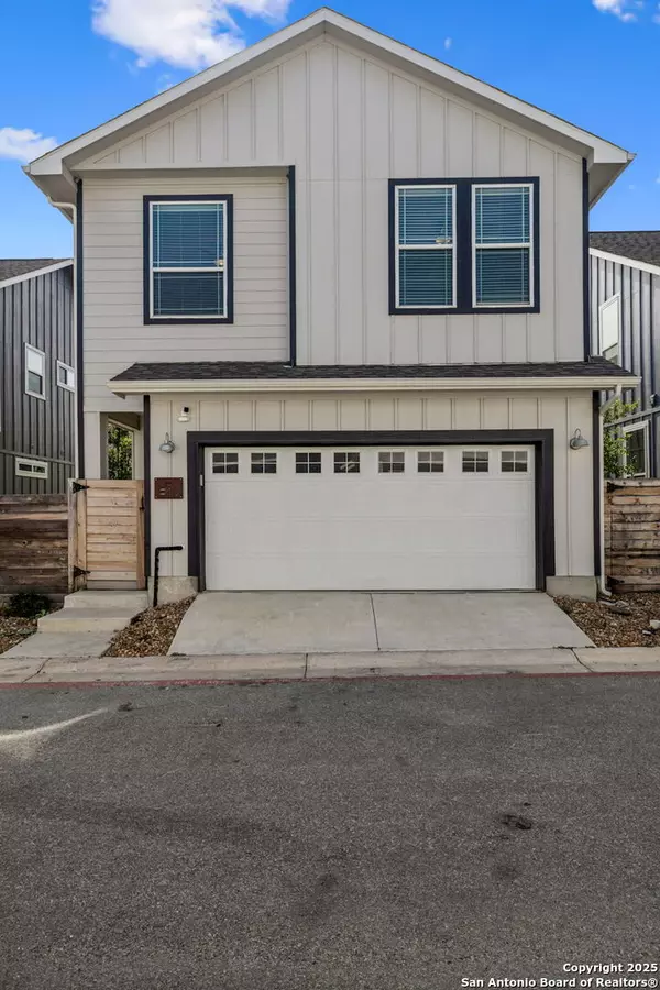 1511 Sandalwood Ln #10, San Antonio, TX 78209