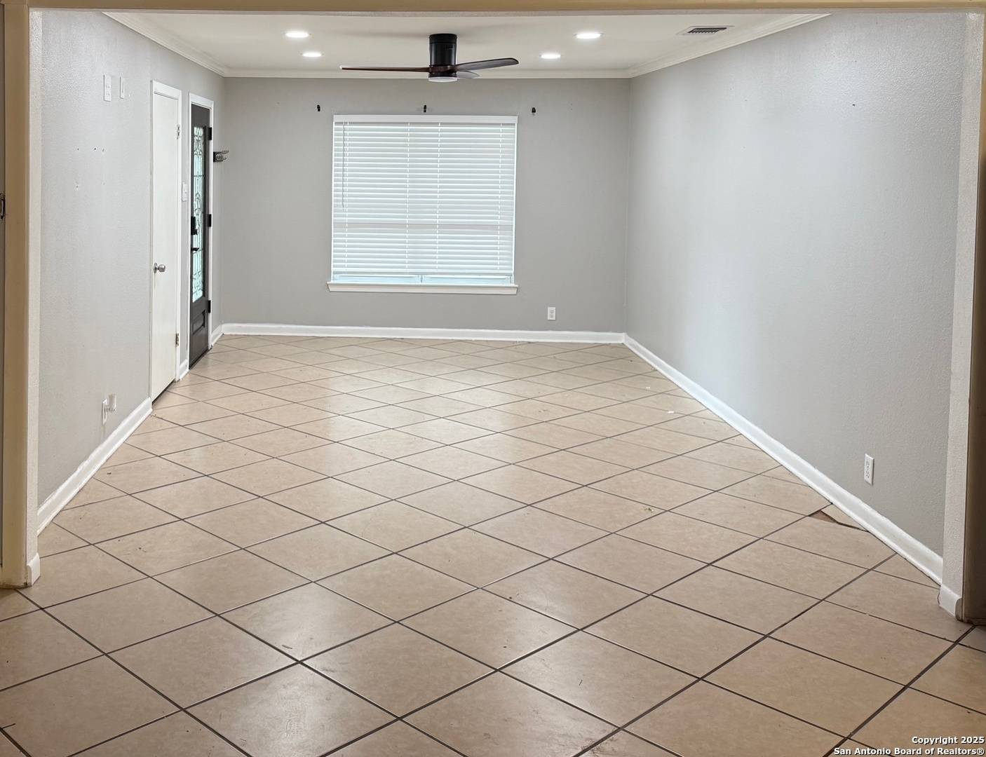 San Antonio, TX 78216,335 Pinewood Lane