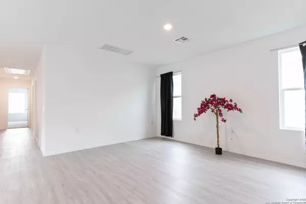 San Antonio, TX 78222,4406 Zoe Pass