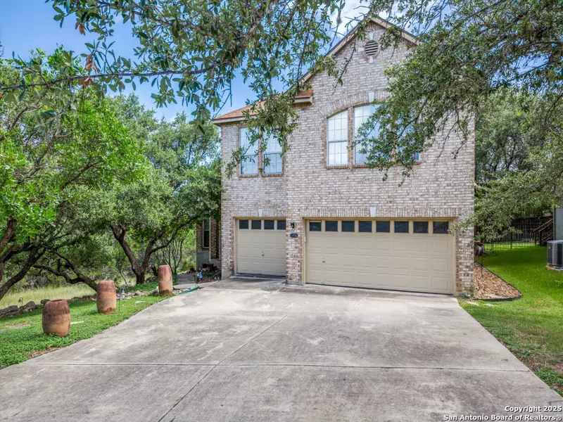 815 Highland Knl, San Antonio, TX 78260