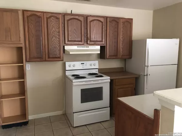 San Antonio, TX 78239,7549 WINDSOR OAKS