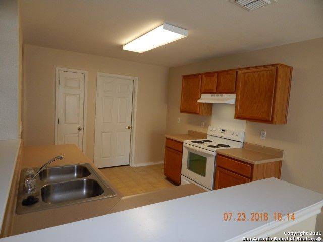 San Antonio, TX 78252,7127 Comet Manor