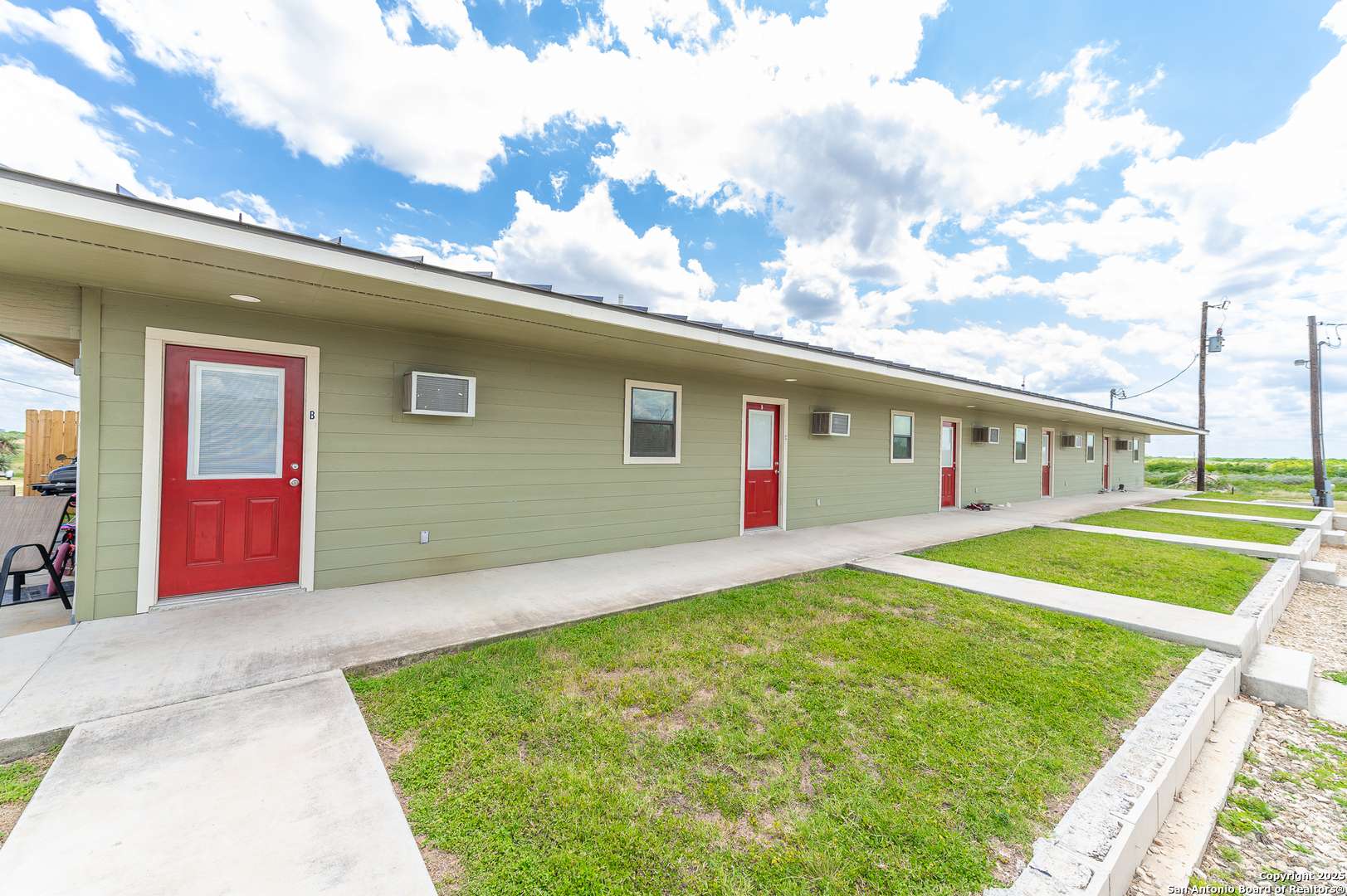 2893 Highway 83 N, Uvalde, TX 78801