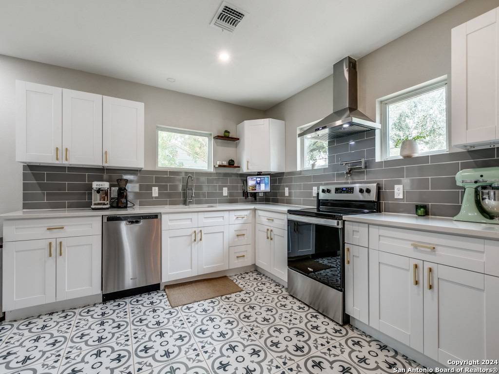114 New Haven, San Antonio, TX 78209