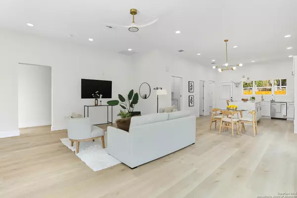 San Antonio, TX 78228,4939 Driskill