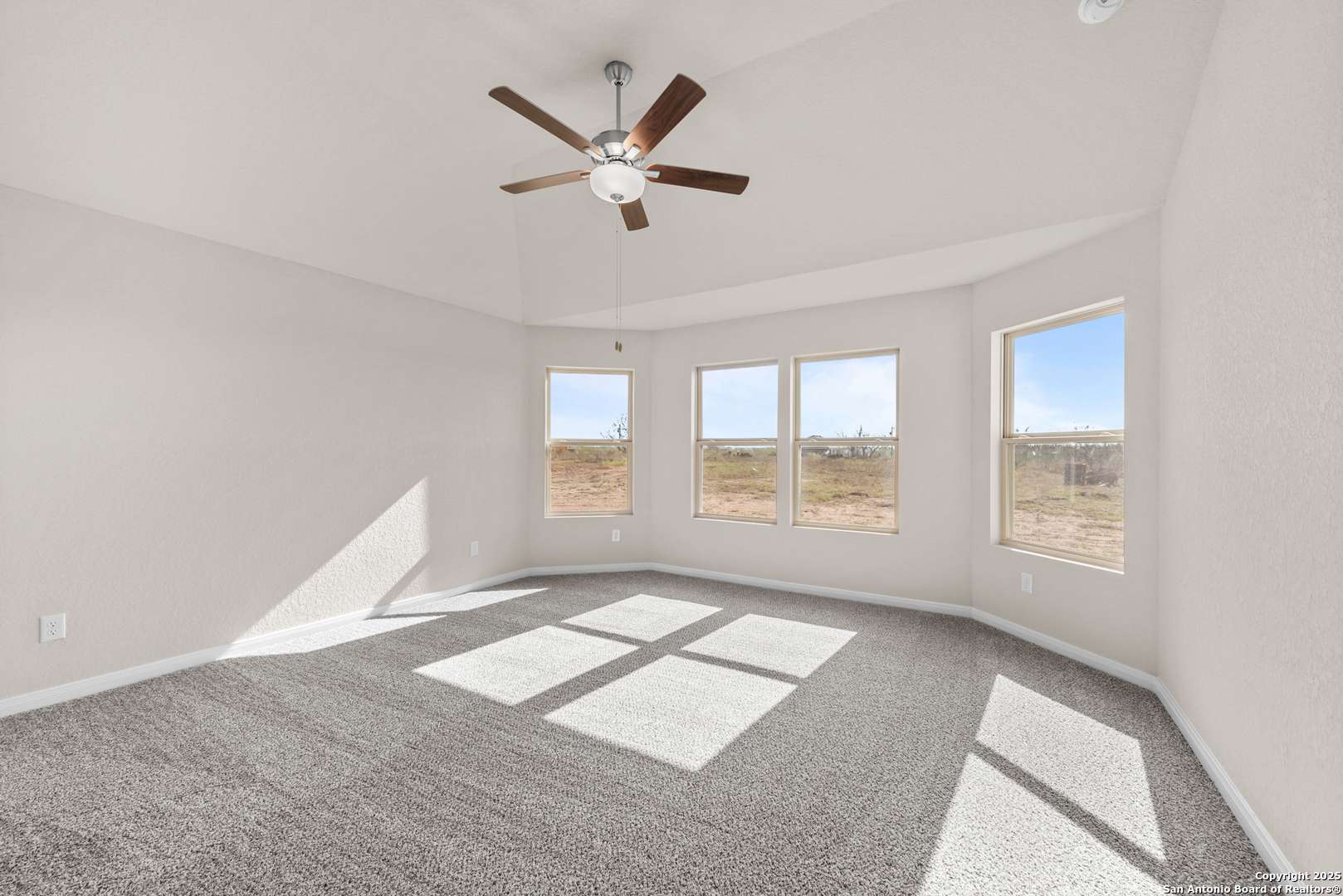 Seguin, TX 78155,1137 Limestone Ridge