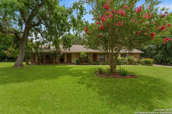 Seguin, TX 78155,309 Twin Oak