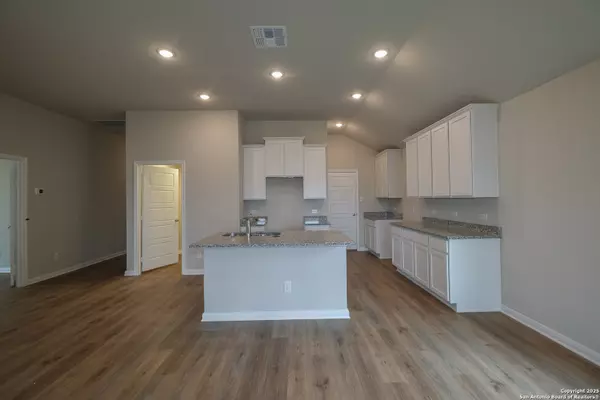 San Antonio, TX 78222,5935 Cienna Cove