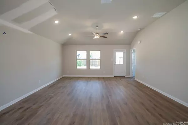 San Antonio, TX 78222,5118 Halite Valley
