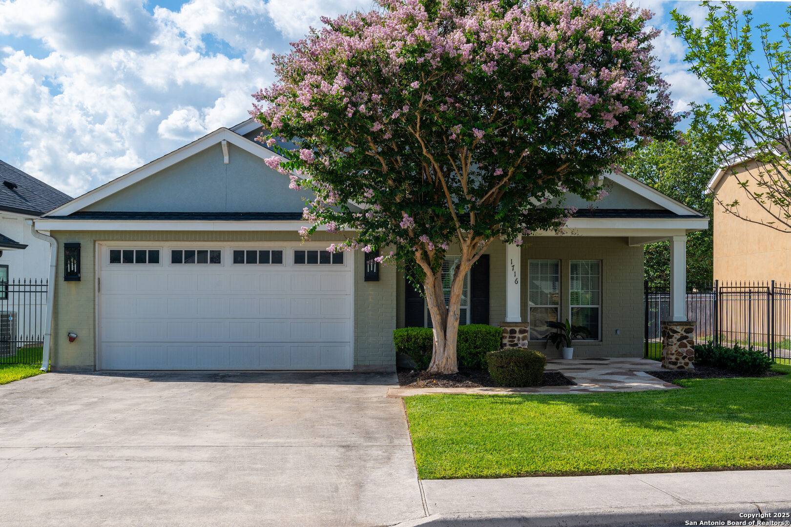 1716 Nordberg, Seguin, TX 78155
