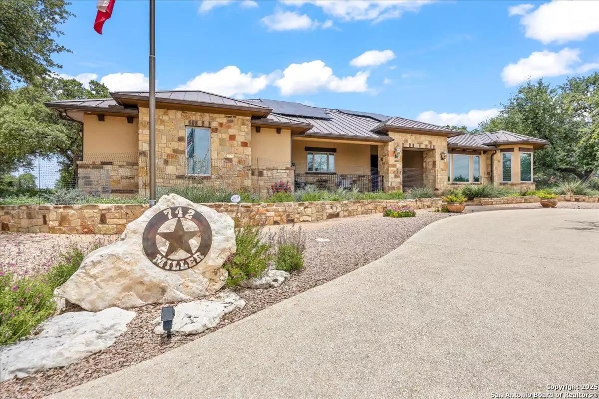 Spring Branch, TX 78070,742 Pacific