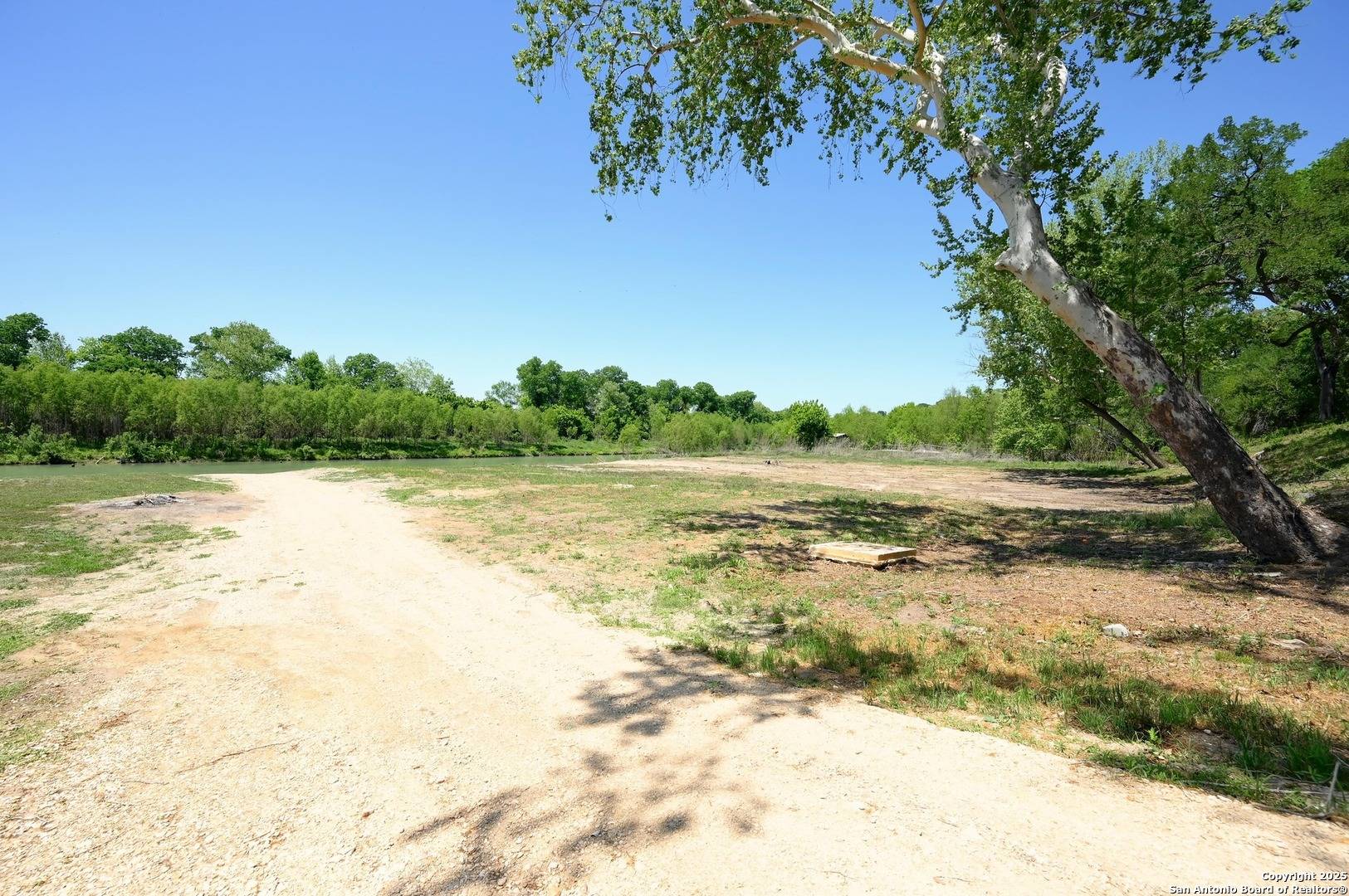 Gonzales, TX 78629,464 COUNTY ROAD 471