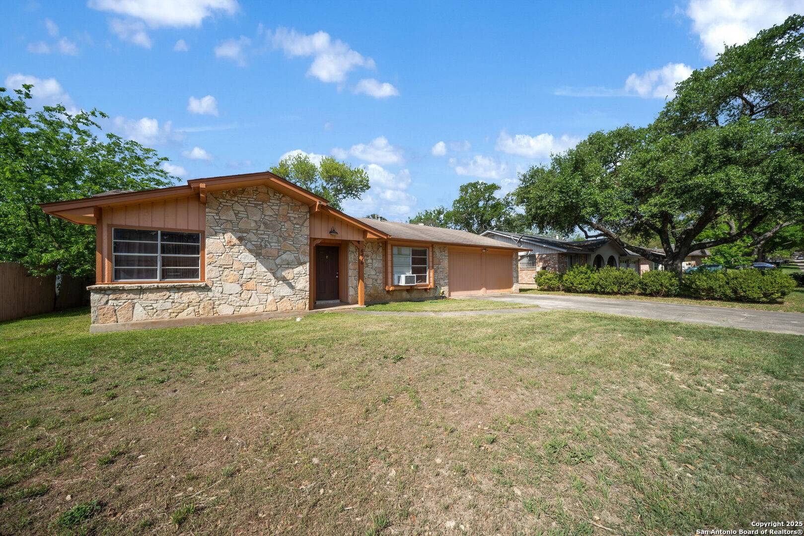 6410 Stable Road Dr, Leon Valley, TX 78240