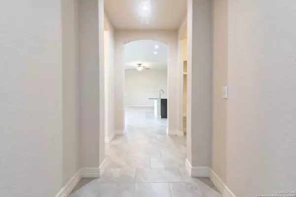 San Antonio, TX 78245,1202 Petunia Bluff
