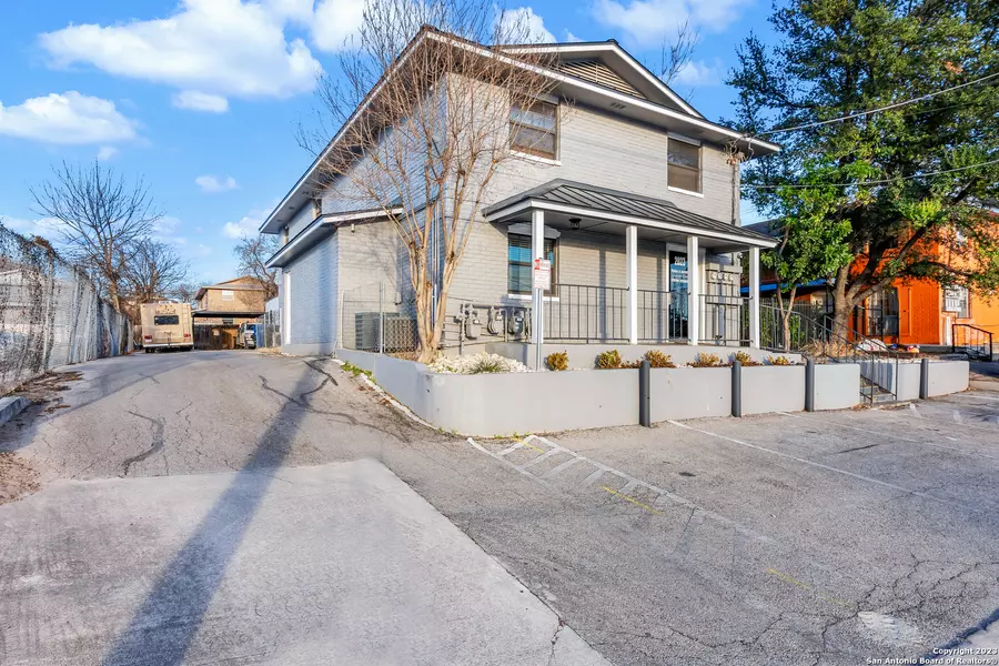 2023 lockhill selma, San Antonio, TX 78213