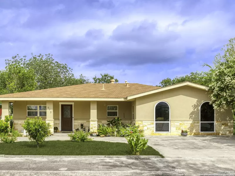 973 Coleman, Poteet, TX 78065