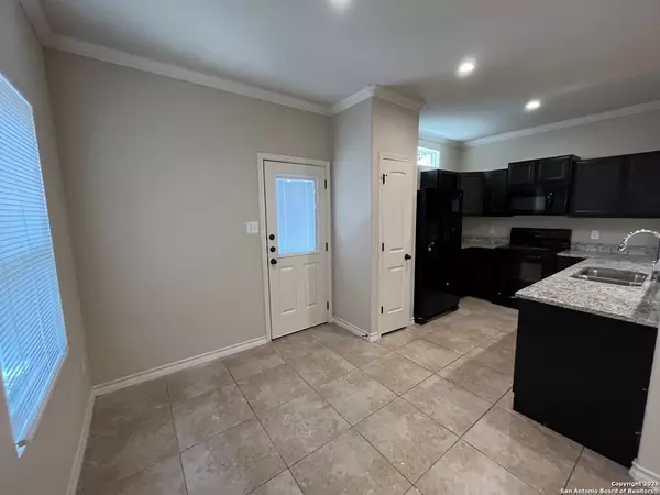 San Antonio, TX 78244,6866 Lakeview Dr. UNIT 101