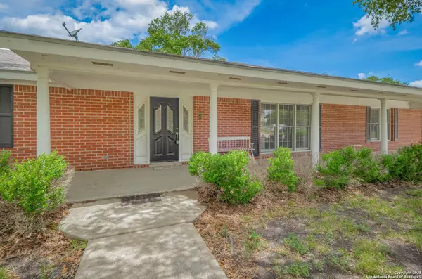 New Braunfels, TX 78130,1221 Pieper Rd